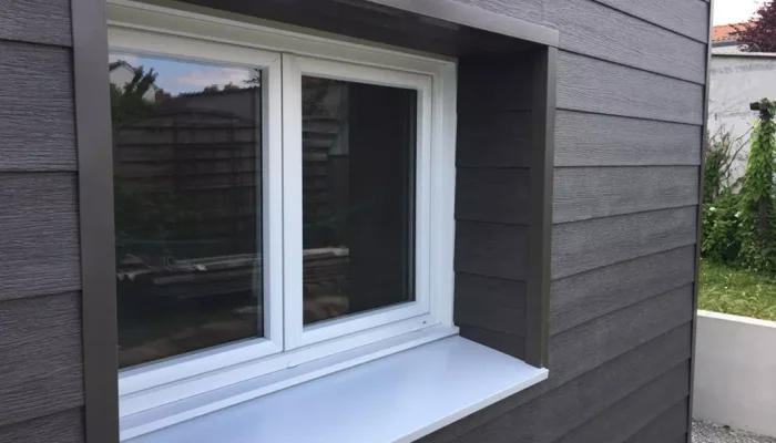 Pose d'une fenêtre par JP PRIN, menuisier à Machecoul