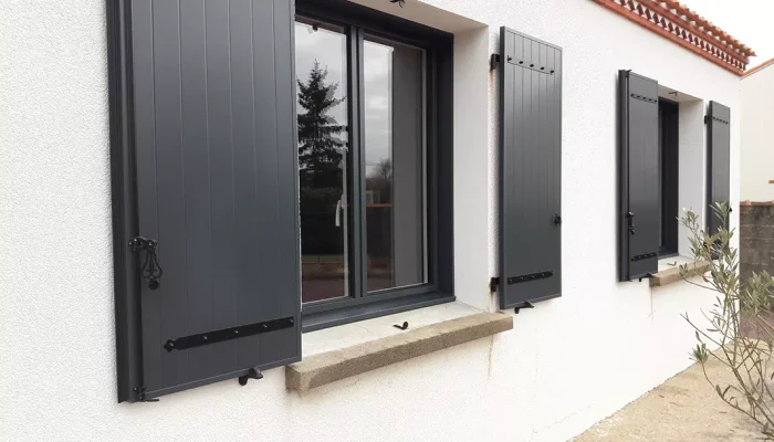 Pose d'une fermeture par JP PRIN, menuisier à Machecoul