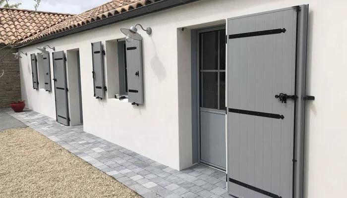 Pose d'une fermeture par JP PRIN, menuisier à Machecoul